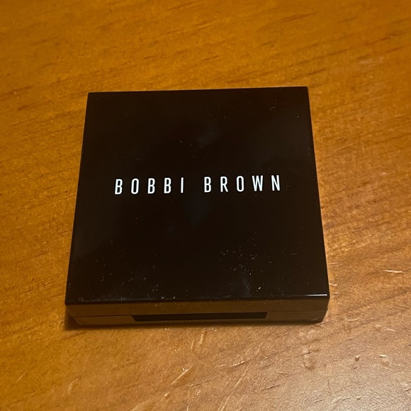 Bobbi Brown Highlighting Powder - Picture 4 of 16